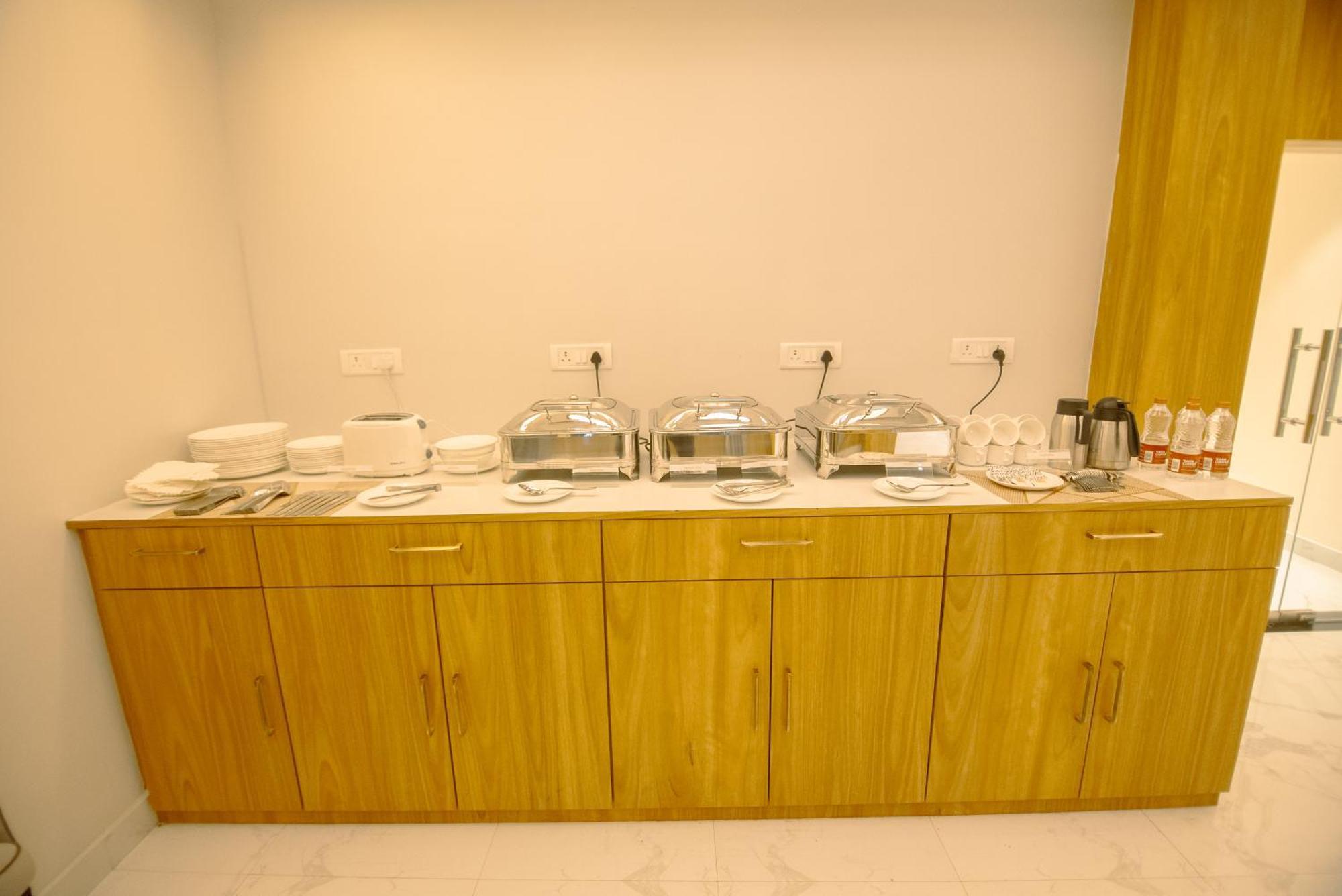 Hotel Dc Star Kalküta Dış mekan fotoğraf