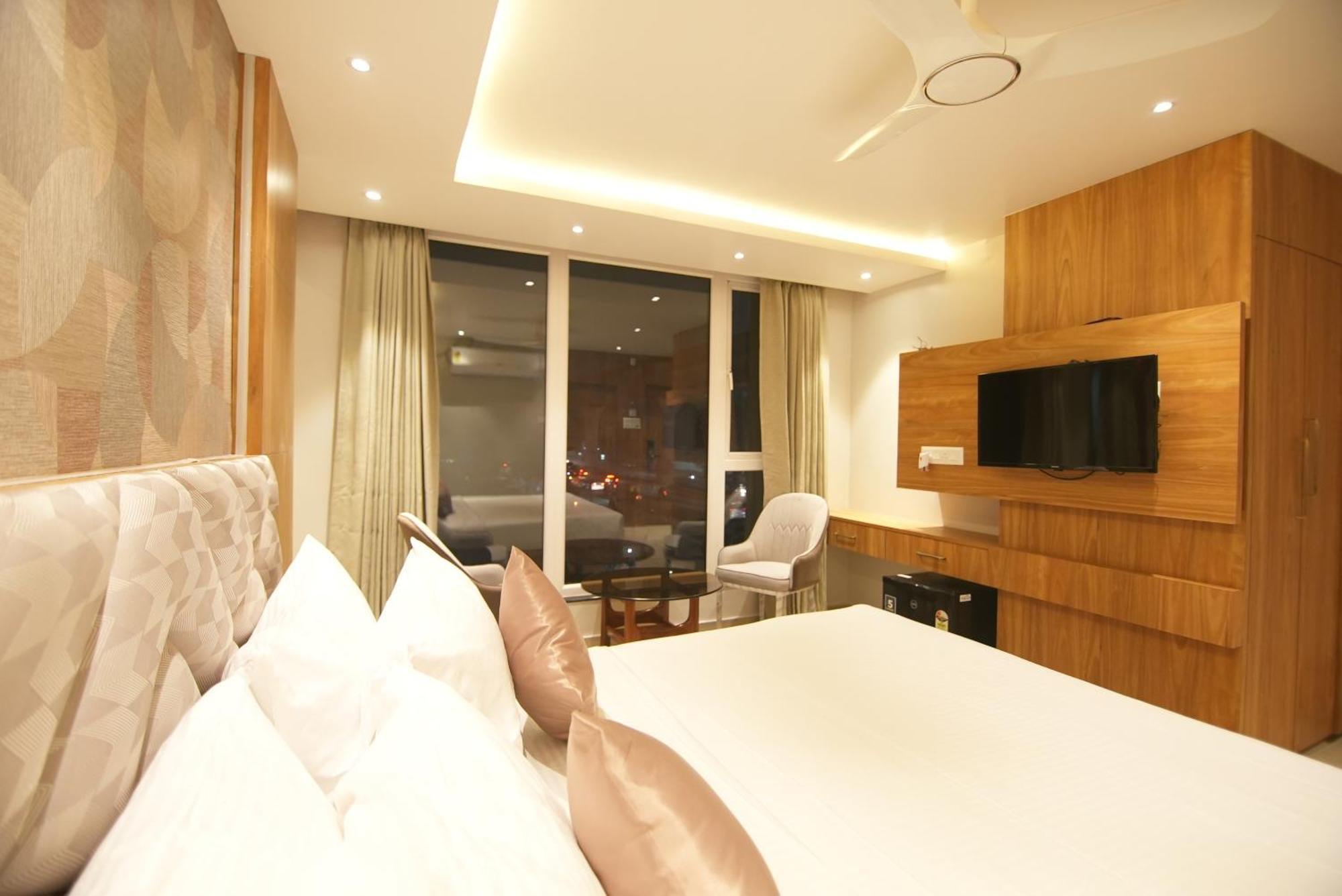Hotel Dc Star Kalküta Dış mekan fotoğraf