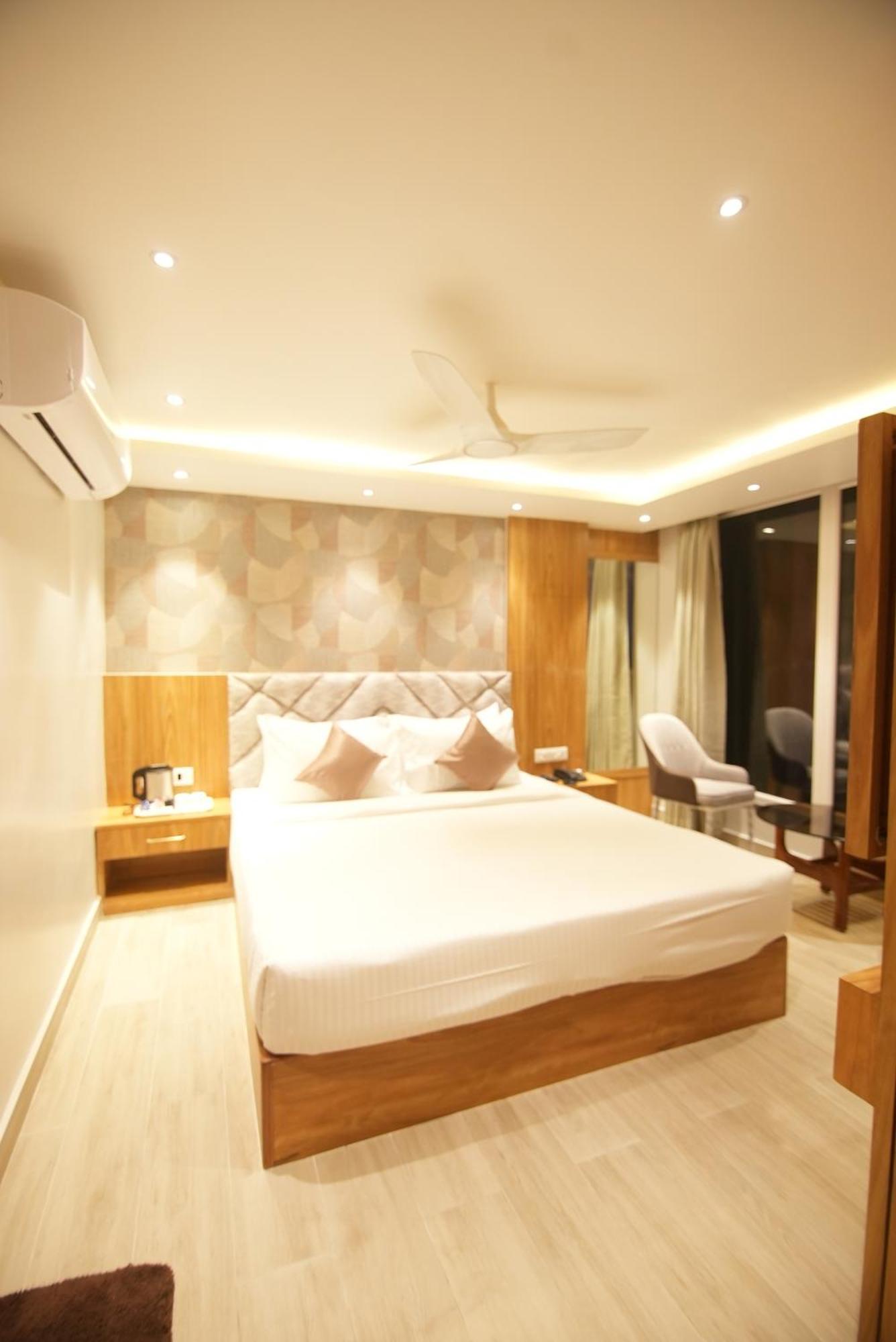 Hotel Dc Star Kalküta Dış mekan fotoğraf