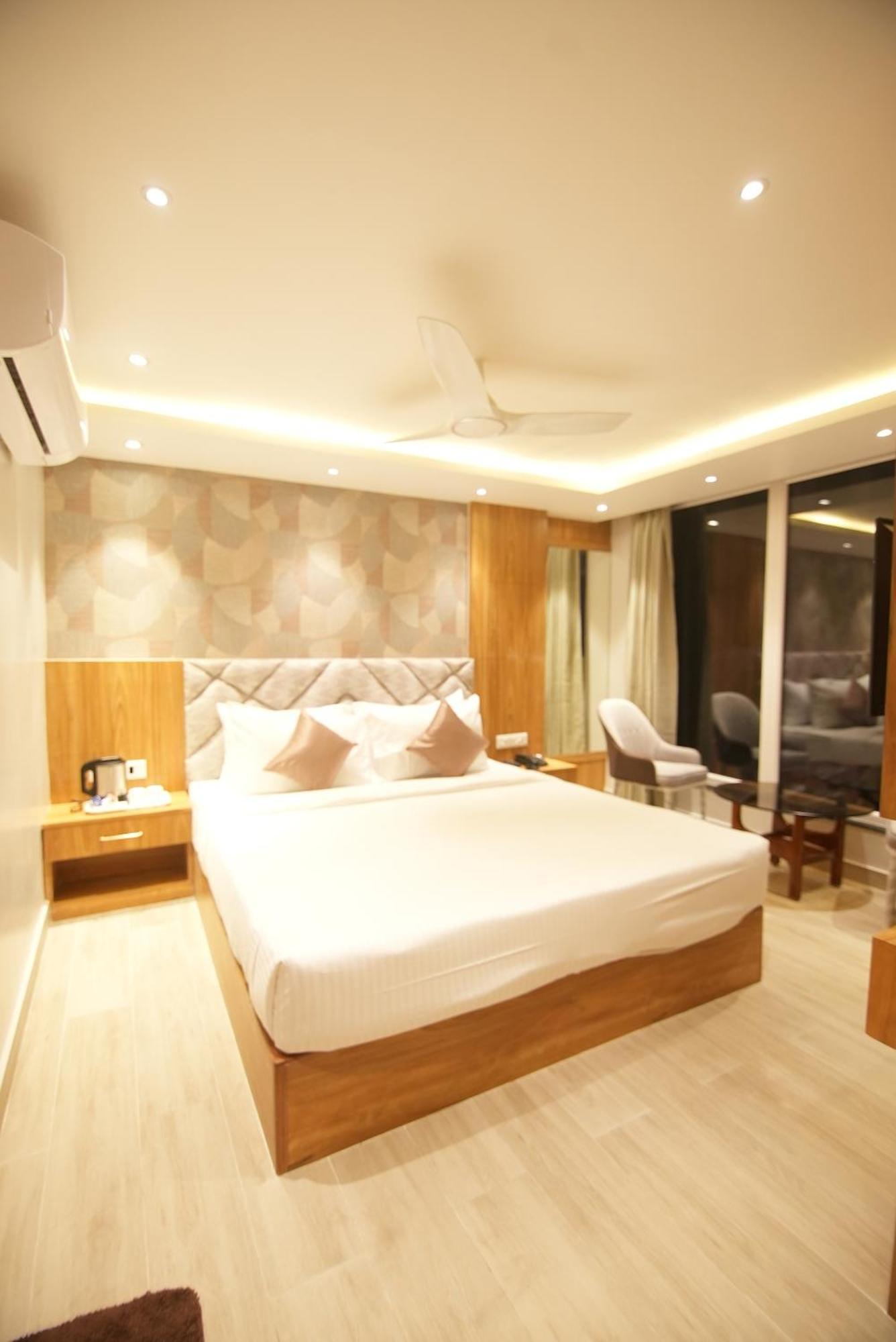 Hotel Dc Star Kalküta Dış mekan fotoğraf