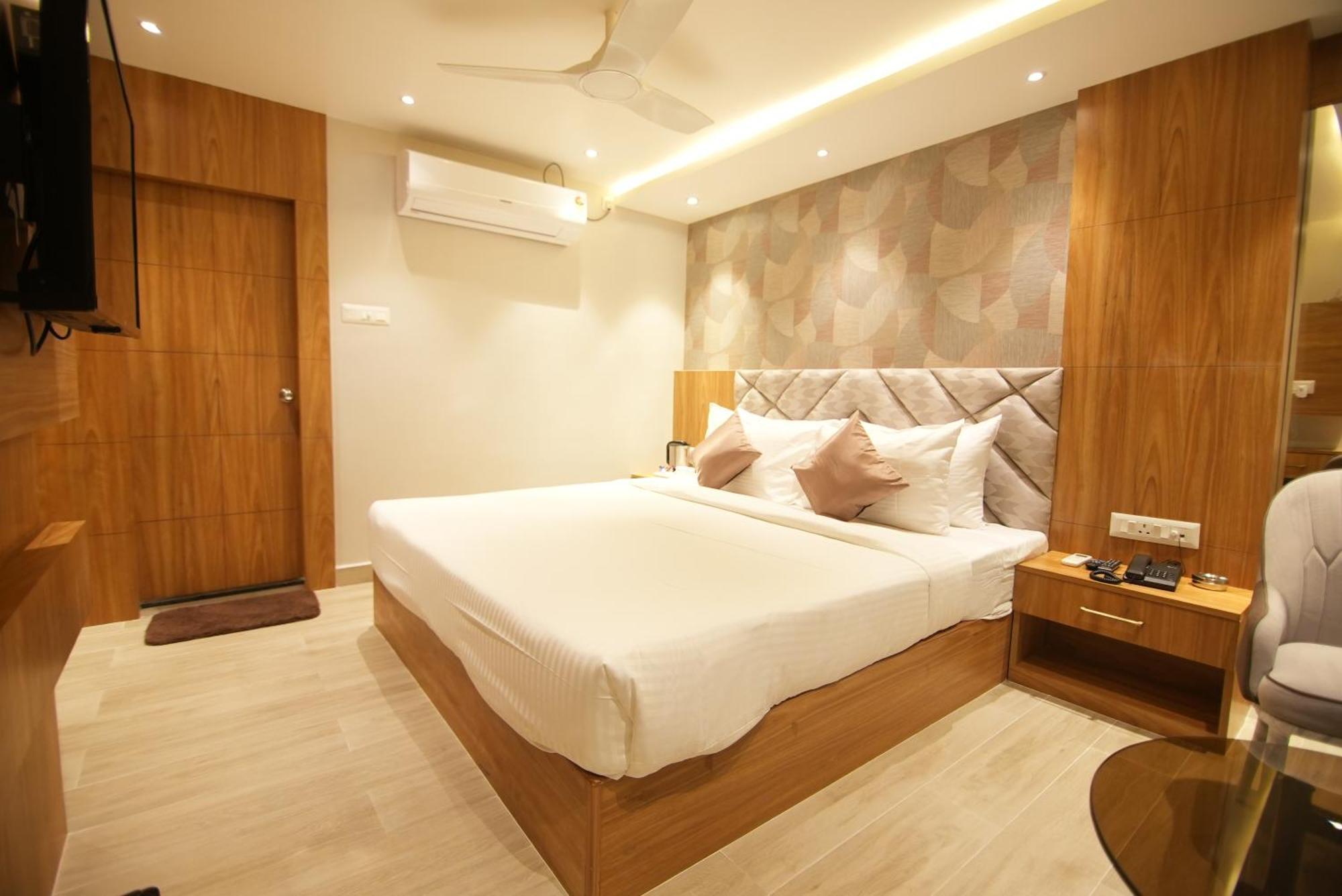 Hotel Dc Star Kalküta Dış mekan fotoğraf