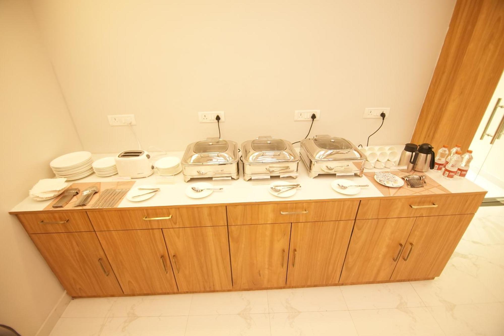 Hotel Dc Star Kalküta Dış mekan fotoğraf